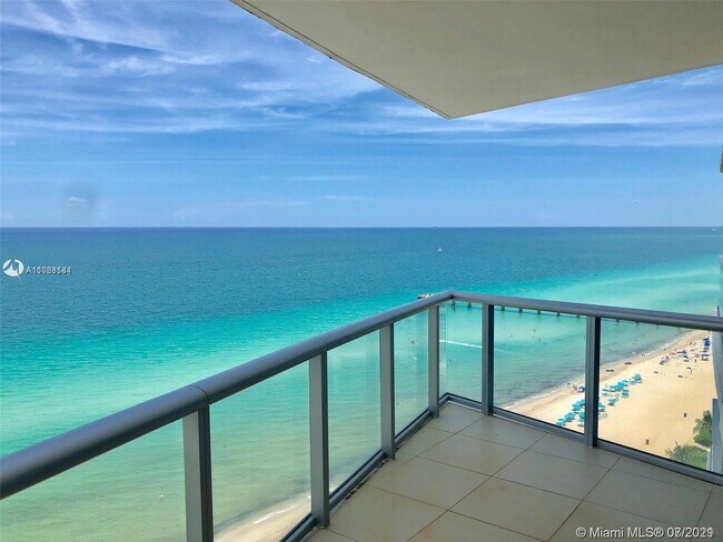 Foto del edificio - 17001 Collins Ave