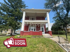 Building Photo - 822 W Mulberry St