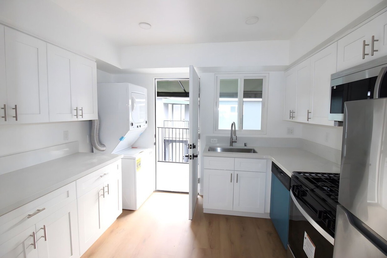 Photo - 9009 Ramsgate Avenue