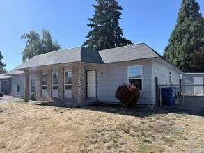 Building Photo - 4780 Burlwood Loop SE