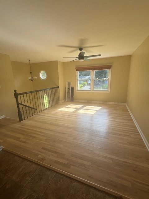 Foto del edificio - 704 Candle Ridge Ct