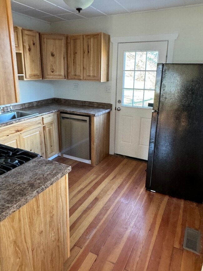 Foto del edificio - 695 Iowa Ave