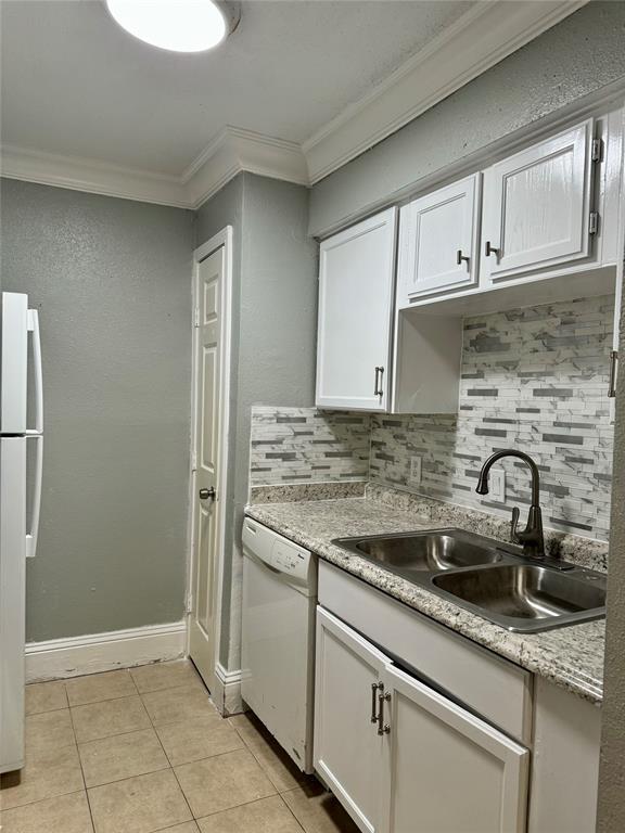 Building Photo - 12500 Sandpiper Dr