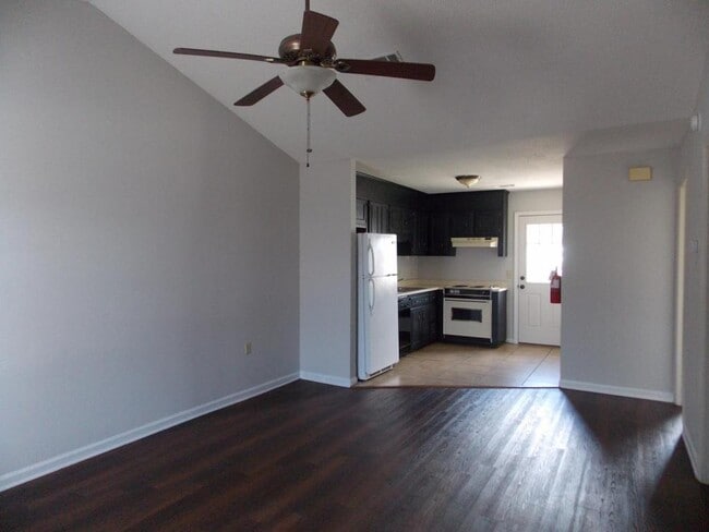 Building Photo - 140 Lanier Dr