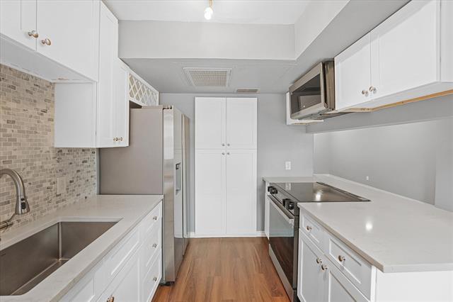 Foto del edificio - 6341 Bordeaux Ave