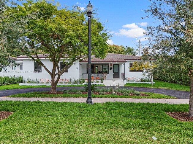 Building Photo - 39 Palermo Ave