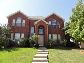Building Photo - 4020 Pear Ridge Dr