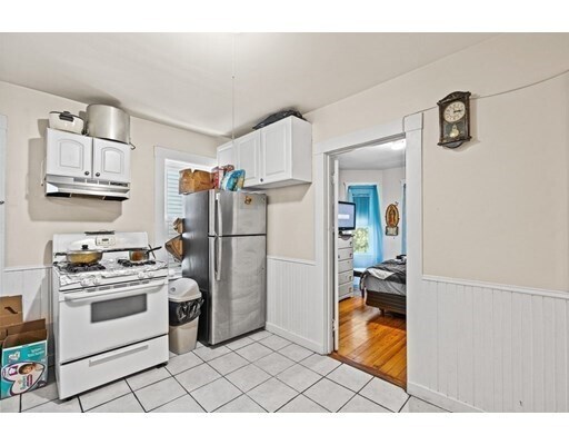 Building Photo - 25 Hyde St