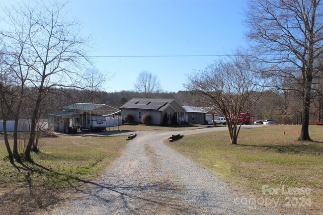 Building Photo - 4345 Rainbow Dr