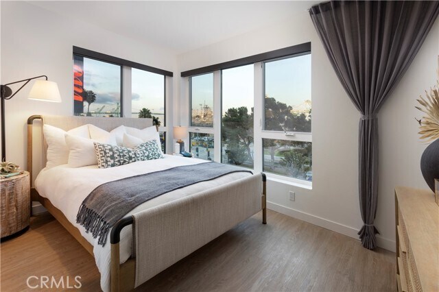 Foto del edificio - 511 S Harbor Blvd