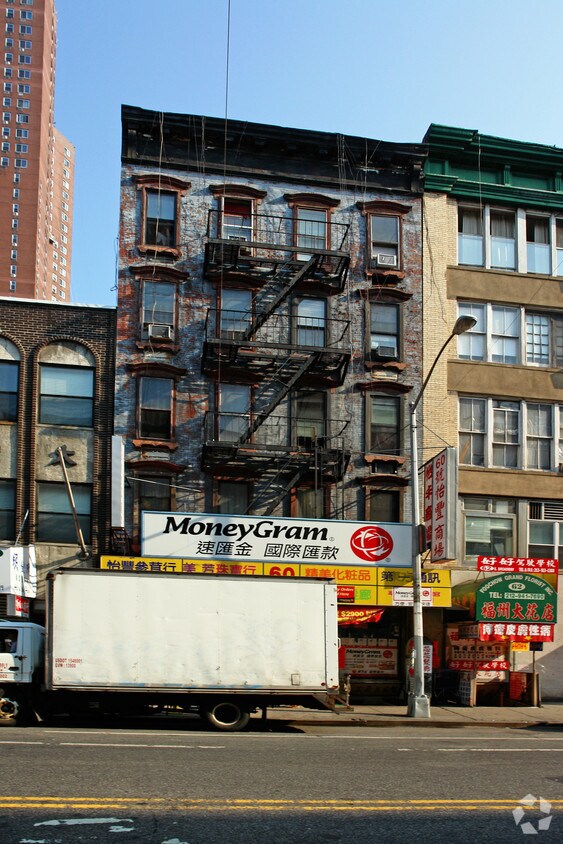 Building Photo - The Gretsh Building