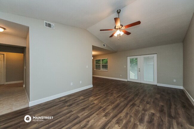 Building Photo - 179 Wildwood Dr