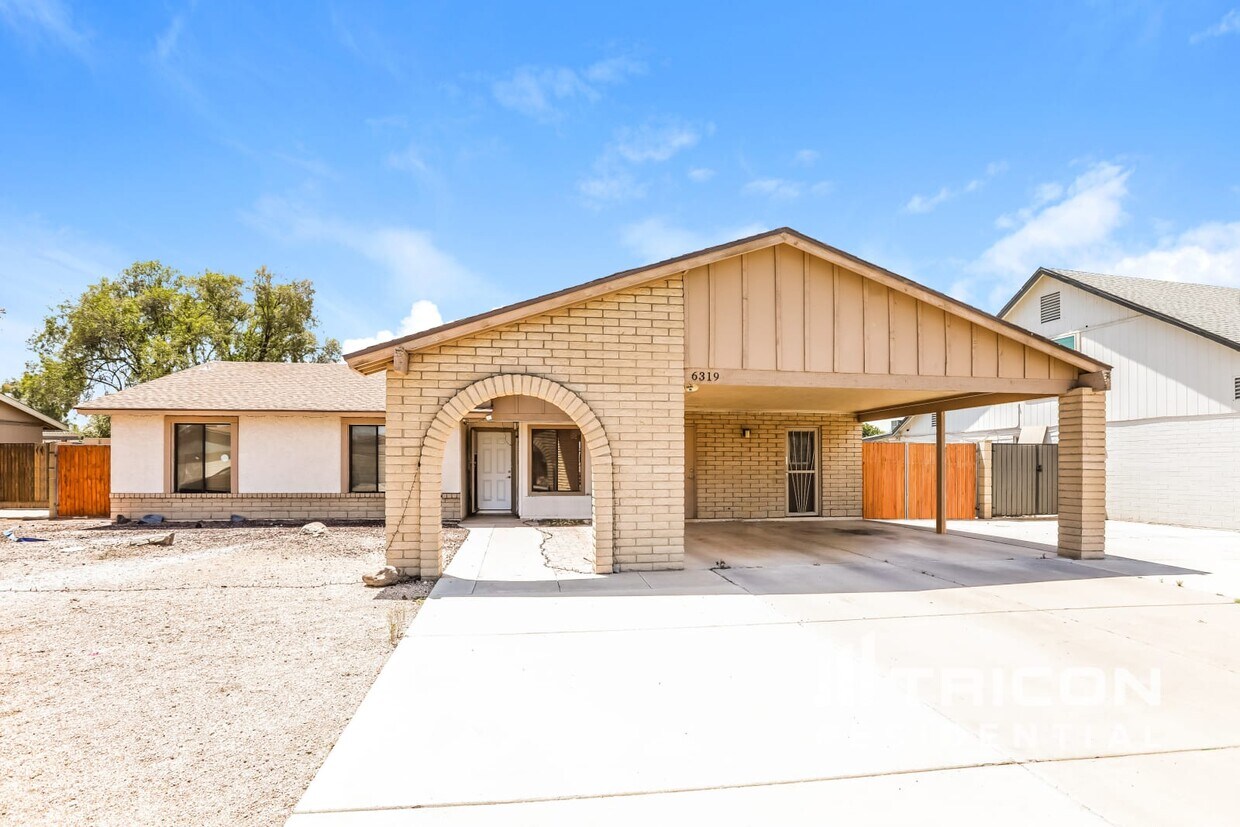 Foto principal - 6319 W Sunnyslope Ln