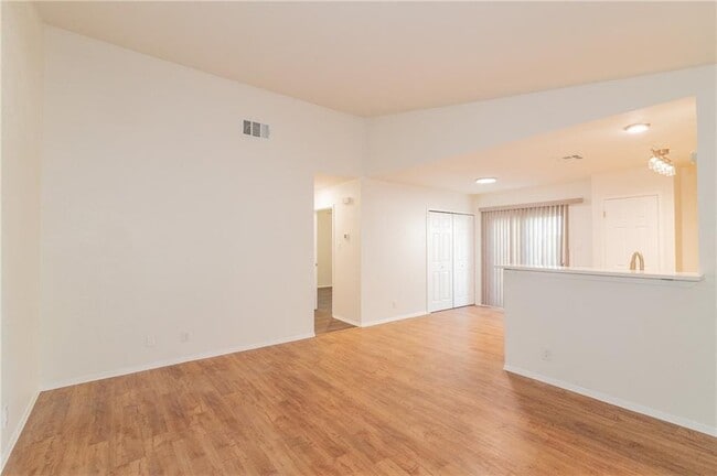 Foto del edificio - 10604 Lanshire Dr