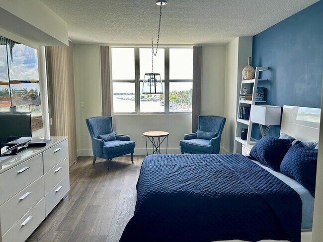 Building Photo - 2700 N Federal Hwy