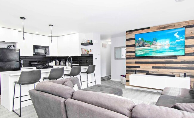 Foto del edificio - 2199 N Oakbrook Cir