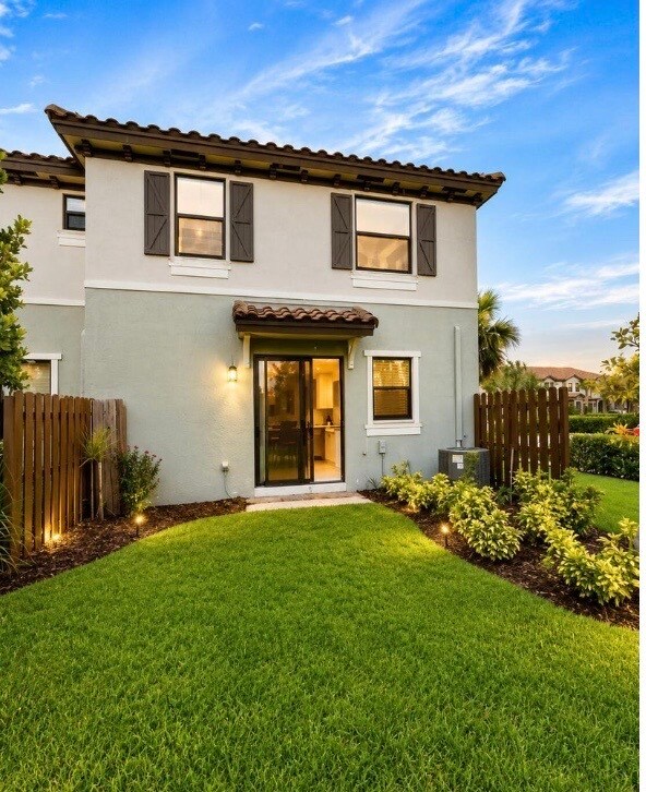 Foto del edificio - 12932 Anthorne Ln