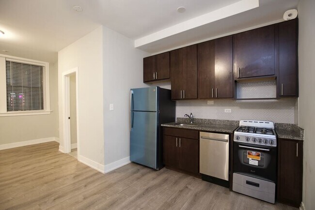 Foto del edificio - 4856 N Damen Ave
