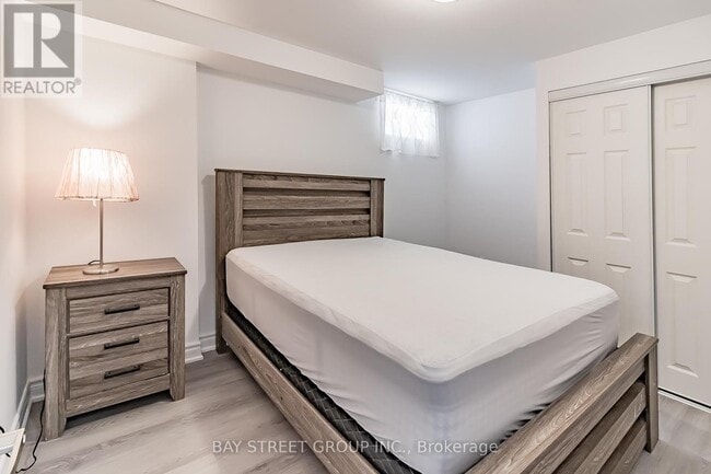 Building Photo - 50 Drizzel Cres