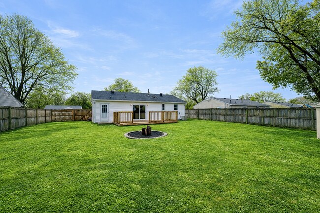 Foto del edificio - 7100 Nathan Hale Way