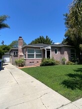 Building Photo - 2335 S Garth Ave