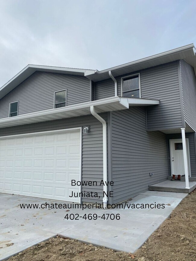 Building Photo - 600 N Bowen Ave