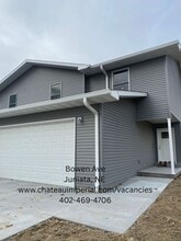 Building Photo - 600 N Bowen Ave