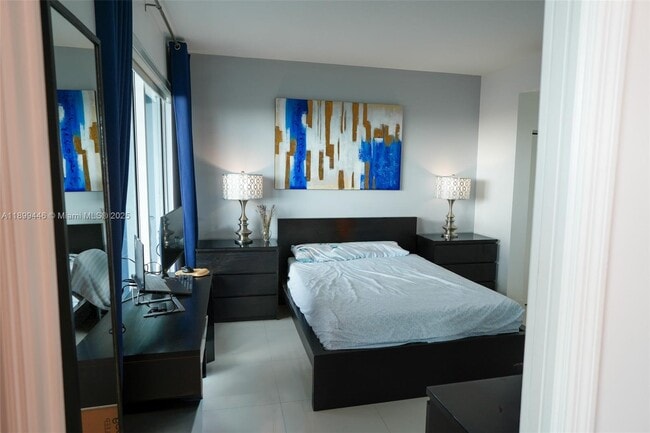 Foto del edificio - 60 SW 13th St