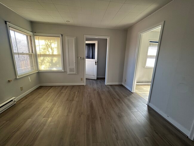 Main Living area - 885 High Street