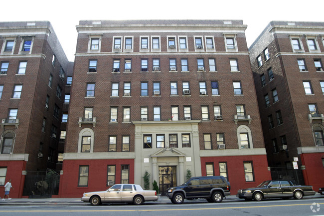 Foto del edificio - 370 Fort Washington Ave