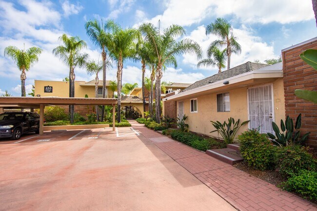 Foto del edificio - 2BR/1.5BA Condo! 2 parking spaces