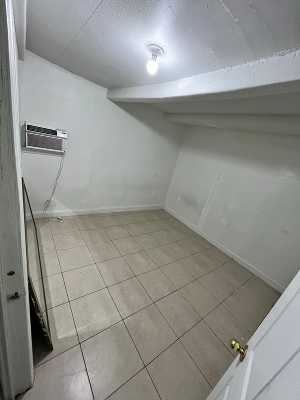 Building Photo - 1155 SW 129th Ave