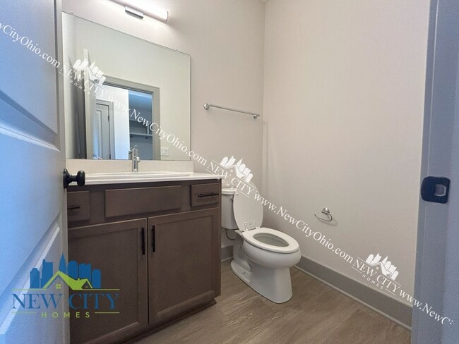 Building Photo - Recently Built 2 Bedroom, 2.5 Bathroom Vas...