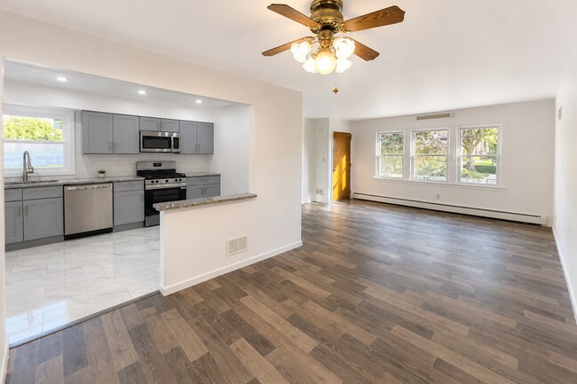 Foto del edificio - 169 W 51st St