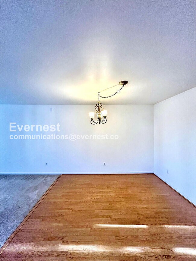 Building Photo - Modern Comfort & Amenities Await: Two-Bedr...