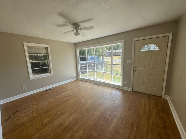 Building Photo - 5312 N Sumac Cir