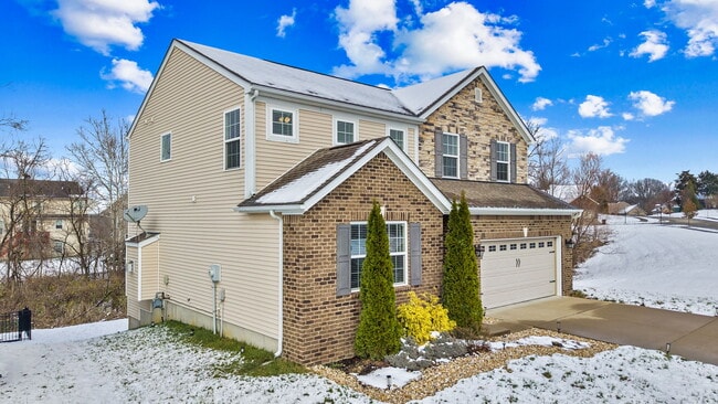 Building Photo - 430 Rockcrest Way