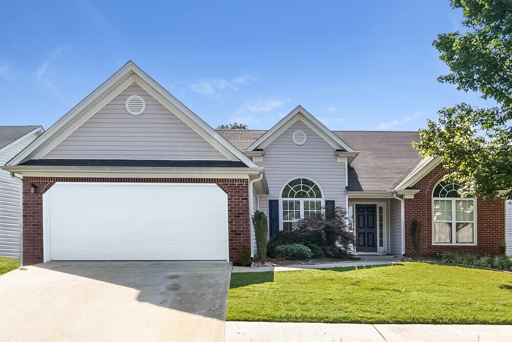 Foto principal - 31 Alessie Park Ln