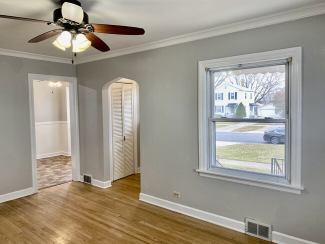 Foto del edificio - 1320 Highridge Pkwy