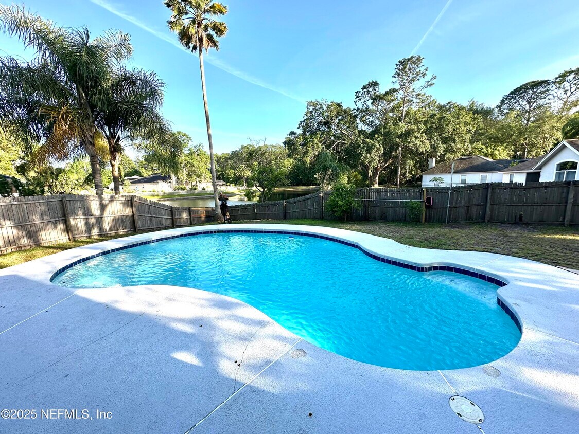 Primary Photo - 836 Brookstone Ct