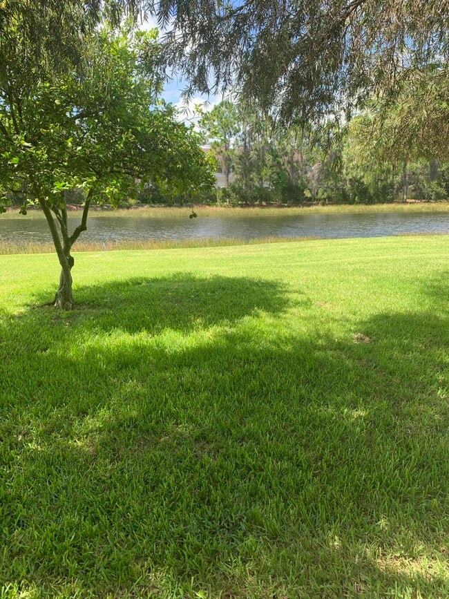 Foto del edificio - 1657 SW Harbour Isles Cir