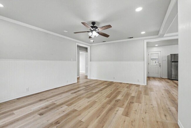 Building Photo - Charming 3-Bedroom Home in Sherman Available NOW!