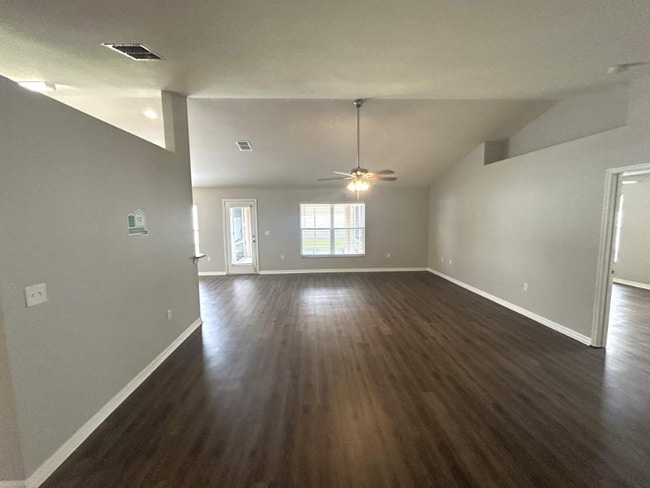 Building Photo - 2719 Highlands Creek Dr