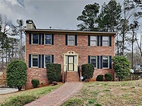 Building Photo - 4856 Hawk Pl NE