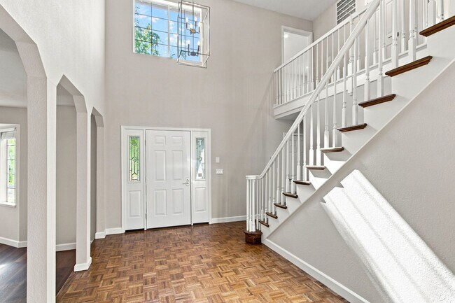 Foto del edificio - 749 Glenborough Dr