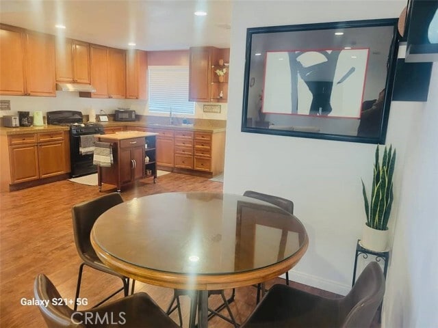 Building Photo - 15649 Aravaca Dr