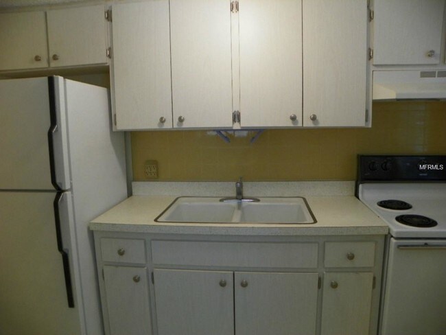 Building Photo - 2739 Nassau St