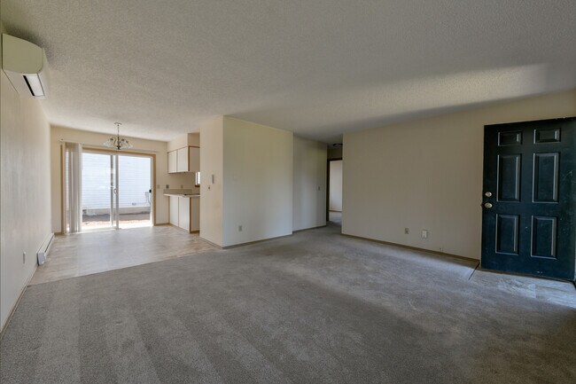 Sala de estar y comedor - 2118 19th St