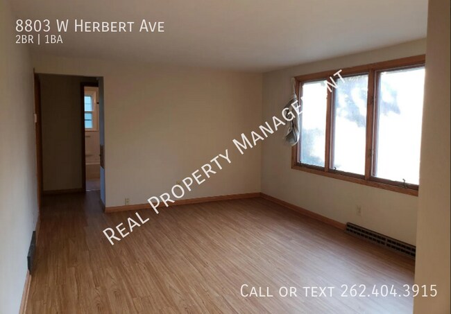 Foto del edificio - 8803 W Herbert Ave