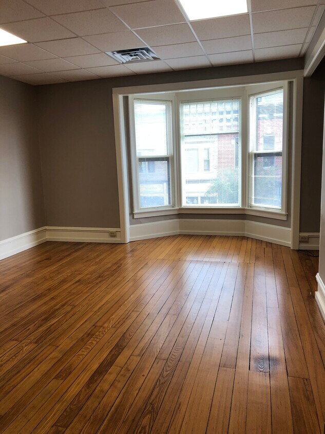 241 S Court St Unit Up, Medina, OH 44256 241 S Court St Medina, OH